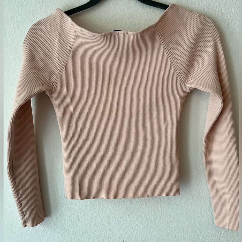 Zara Knit Pink Criss Cross Off the Shoulder
Ribbed Pink Long Sleeve Top - Picture 6 of 7